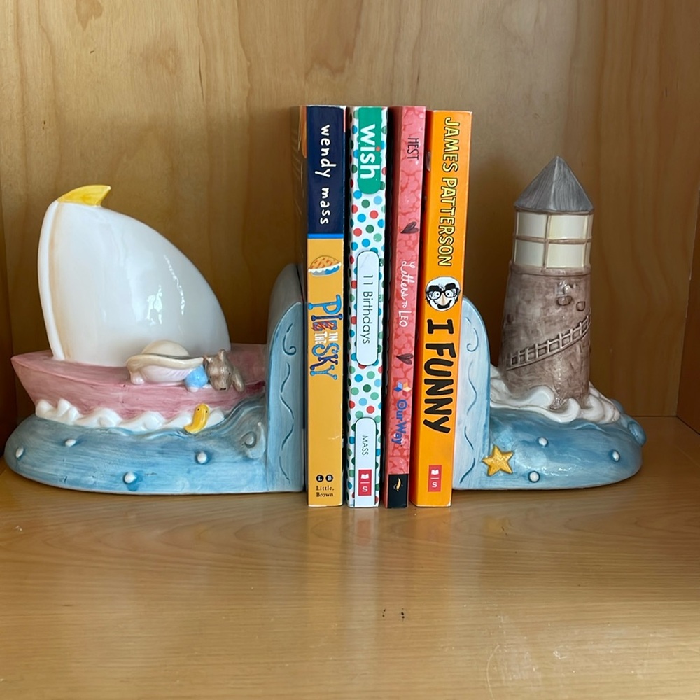 Nursery bookends